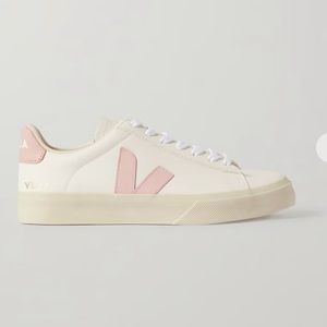 Selling brand new veja campo pink sneakers in box